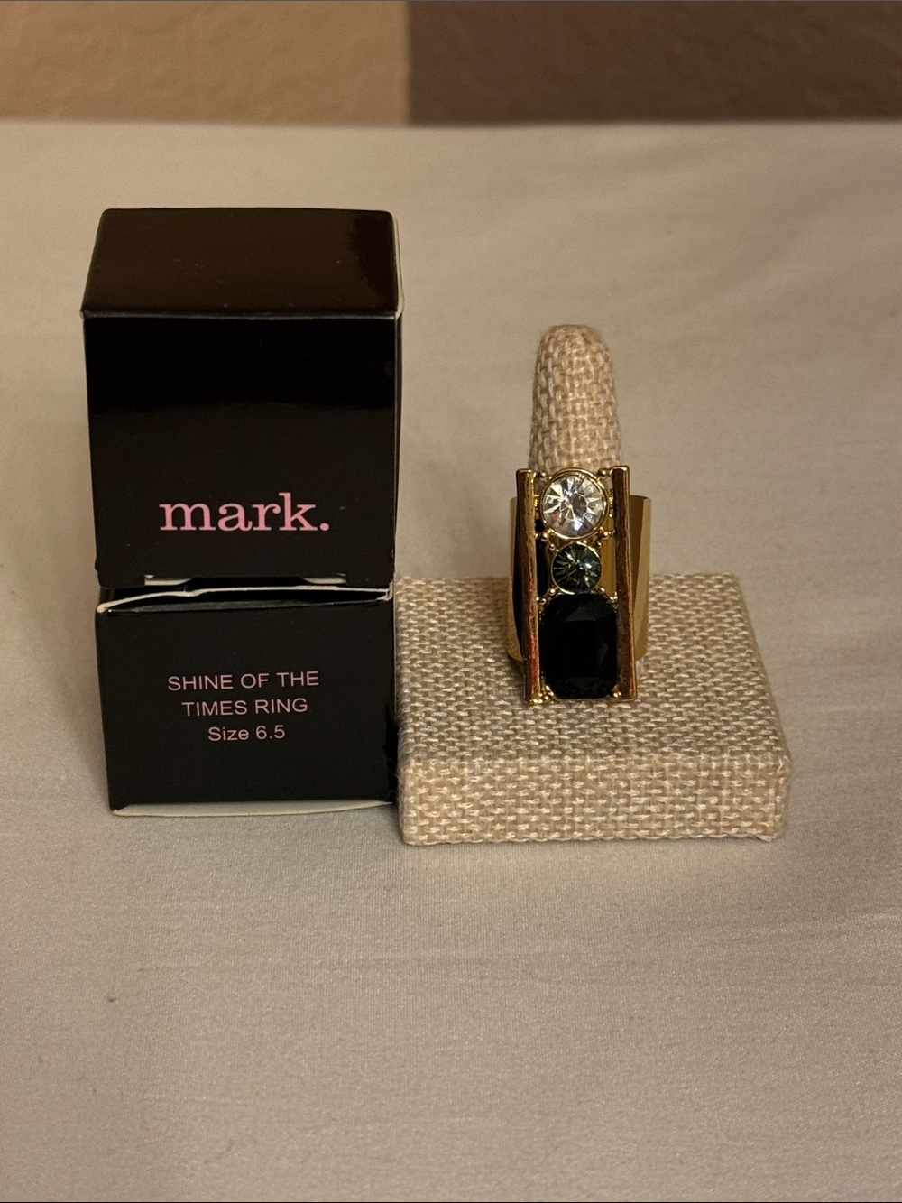 Mark. by Avon "Shine of the Times" Gold Tone Adjustable Statement Ring ❤️❤️